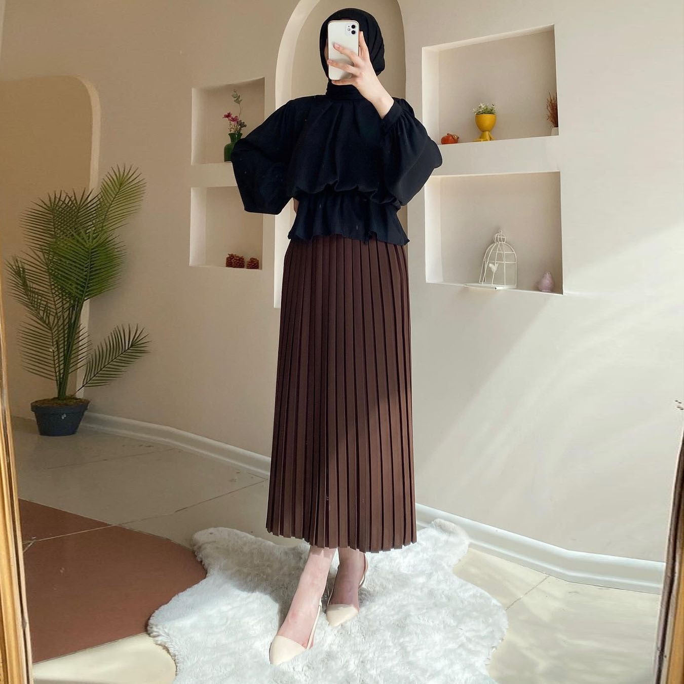 Pleated Skirt Suit Middle East Arab